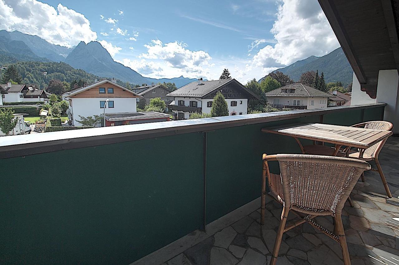 Ferienwohnung Chalet Waxenstein Garmisch-Partenkirchen Exterior foto